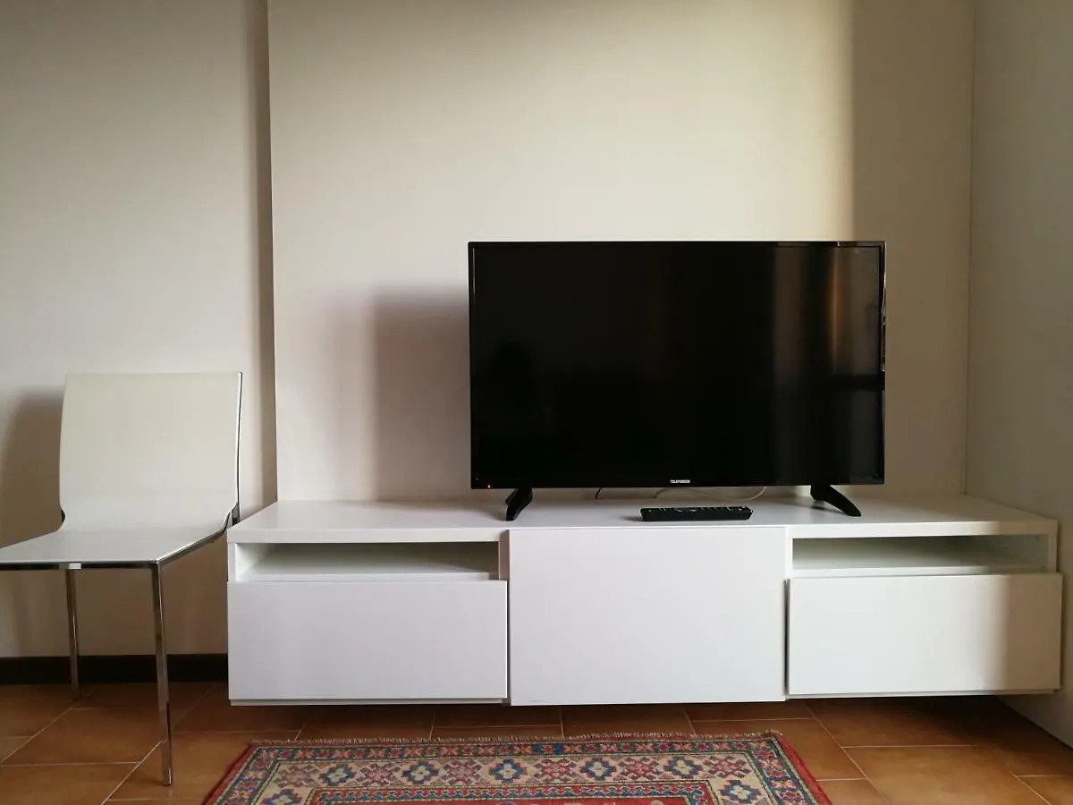 **** Affittacamere Hotel Casa Carducci Turate Italia